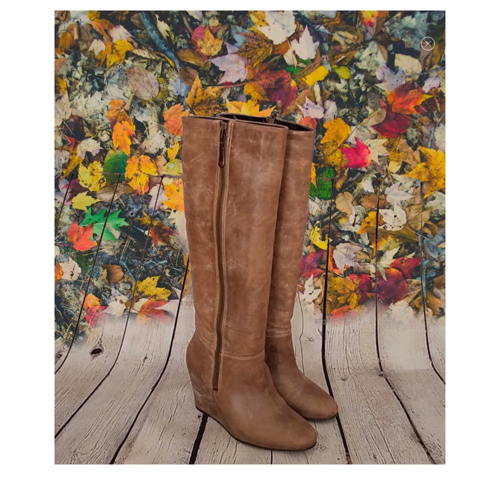 ✨Leather wedge boots✨